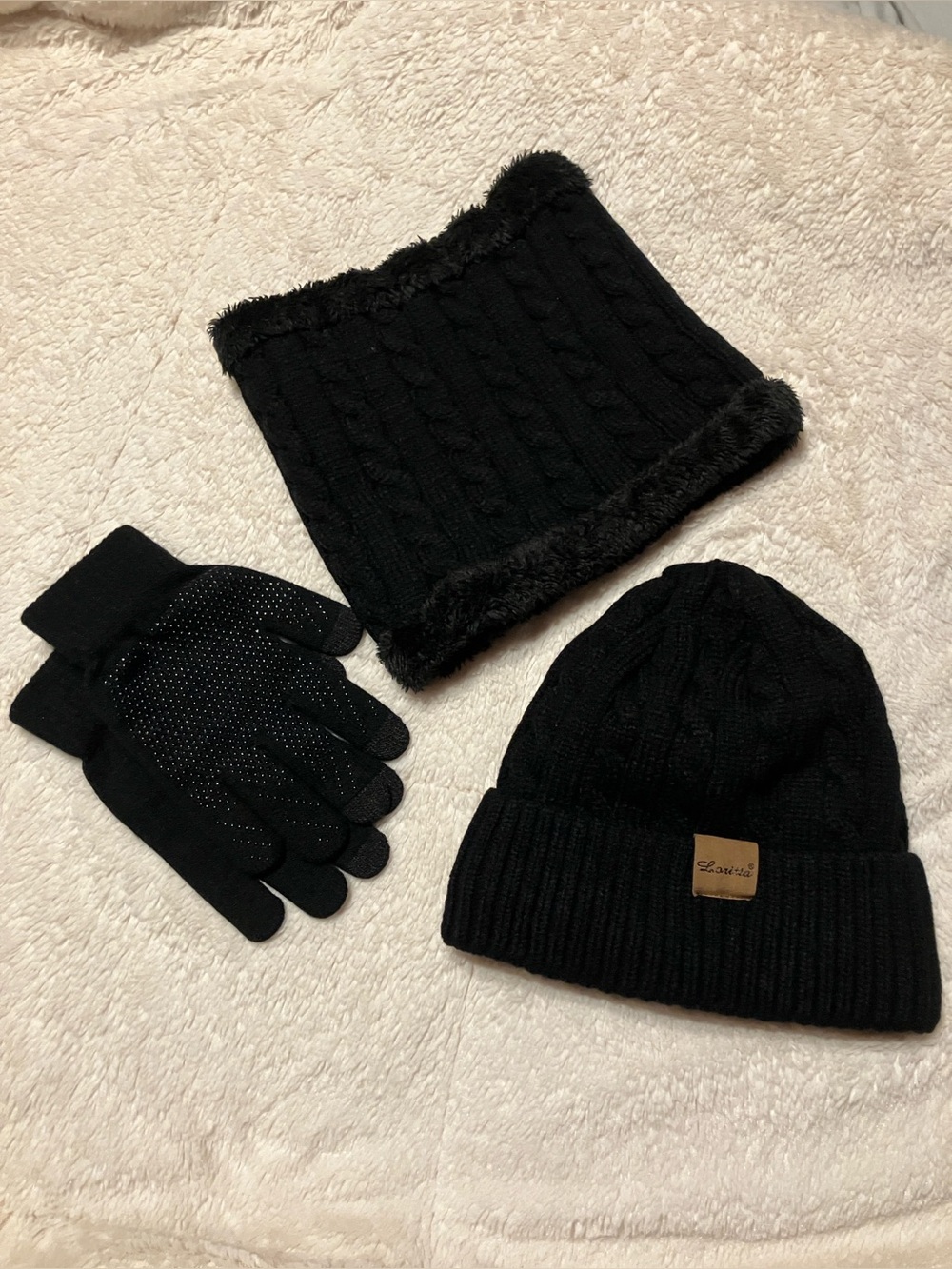 Woman’s winter gift set